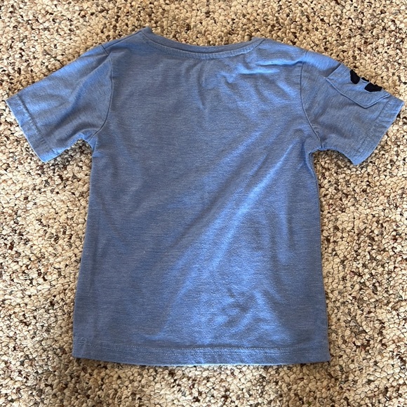 Boys v neck top - Picture 2 of 5